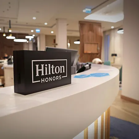 Готель Hampton By Hilton