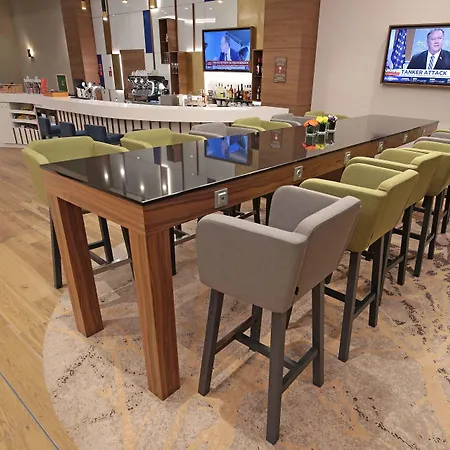 Hampton By Hilton 3*