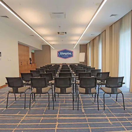 Hotel Hampton By Hilton Kaliszki