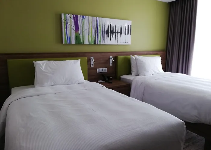 Hotel Hampton By Hilton 3*