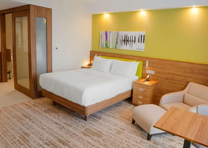 Hotel Hampton By Hilton 3*