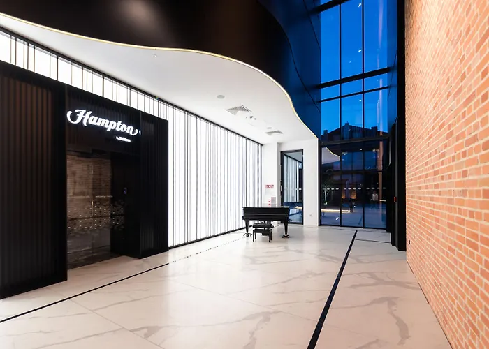 Hotel Hampton By Hilton 3*