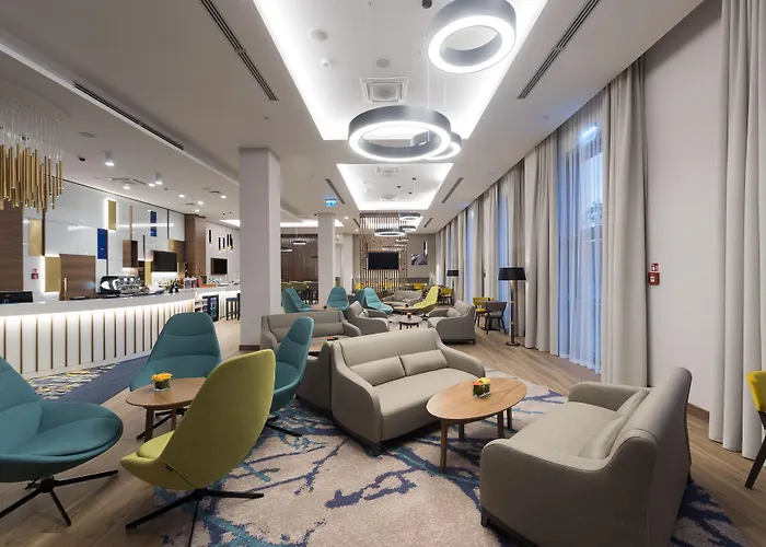 Hotel Hampton By Hilton 3*