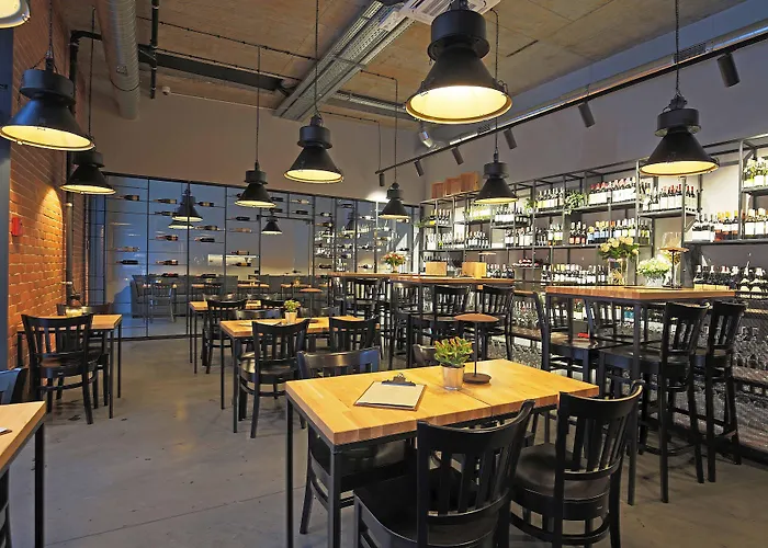 Hampton By Hilton 3*