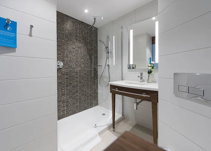 Hampton By Hilton Hotel 3*